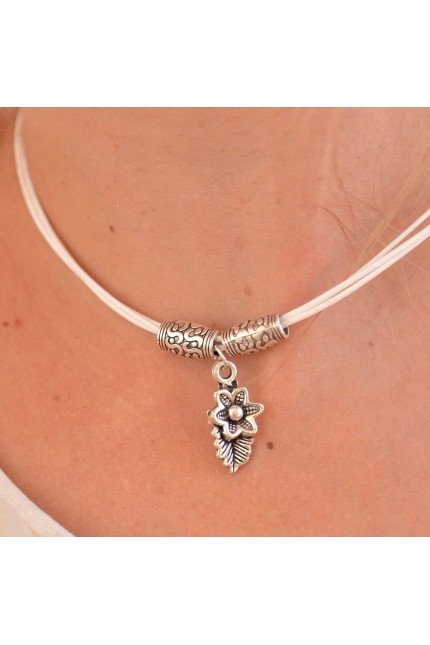 Колие White flower(A3557)