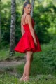 Изкушаваща сатенена къса рокля в червено (RO99509)